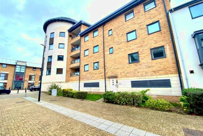 2 Bedroom Flat To Rent In Tuke Walk, Old Town, Swindon, SN1