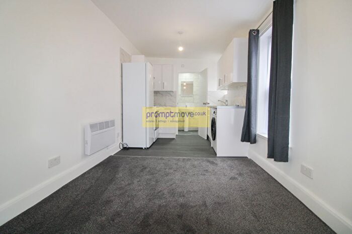 1 Bedroom Property To Rent In Flat, Stockwood Crescent Luton, LU1