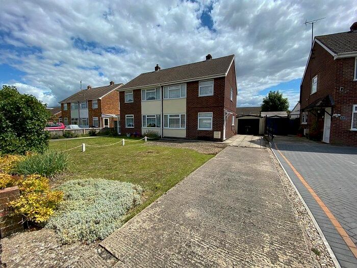 3 Bedroom Semi-Detached House To Rent In Derwent Drive, Upper Stratton, Swindon, SN2