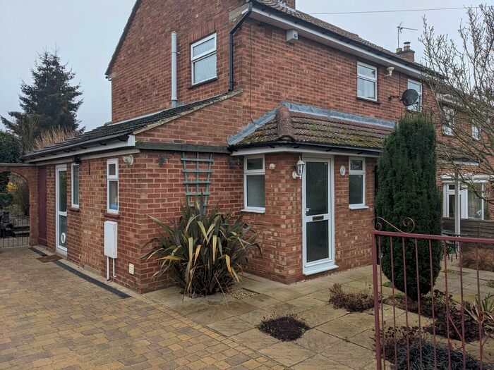 3 Bedroom Property To Rent In Chase View Road, Geddington, Kettering NN14