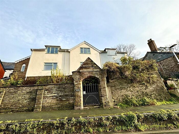 2 Bedroom Flat To Rent In Church Street, Kingsbridge, TQ7