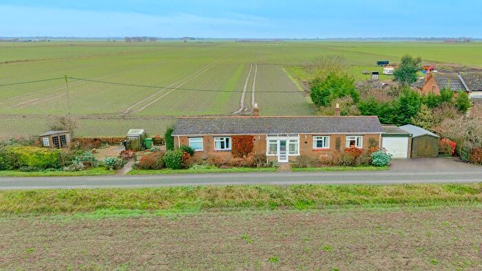 2 Bedroom Detached Bungalow For Sale In Horsehead Drove, Three Holes, PE14