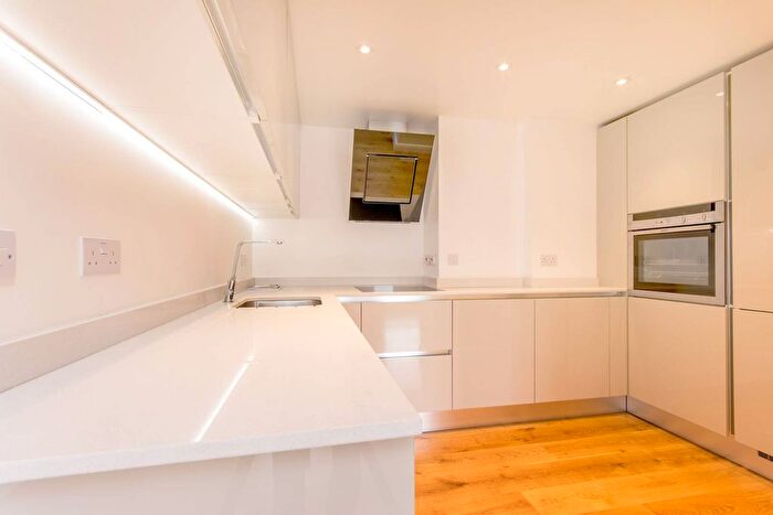 2 Bedroom Flat To Rent In Buttermere Court, St John's Wood, London, NW8