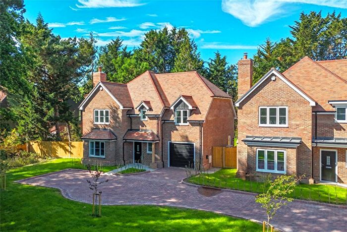 5 Bedroom Detached House To Rent In Bartley Heath, North Warnborough, Hook, Hampshire, RG29