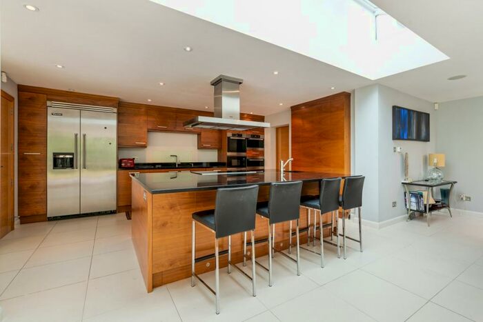 5 Bedroom Detached House To Rent In Pine Walk, Cobham, KT11