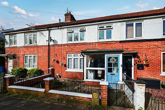 3 Bedroom Terraced House For Sale In Morris Road, Farnborough, GU14