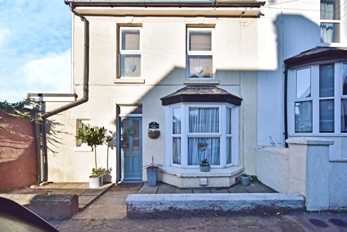 2 Bedroom End Of Terrace House For Sale In Chillington Street, Maidstone, Kent, ME14
