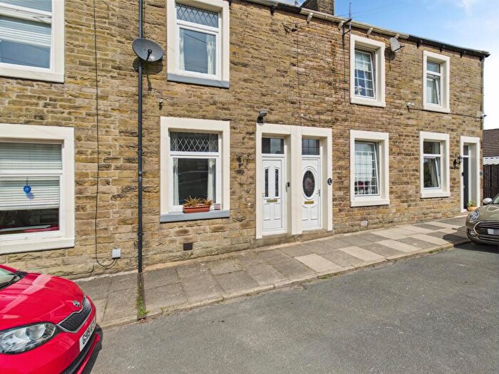 3 Bedroom Terraced House To Rent In Smith Street, Barnoldswick, BB18