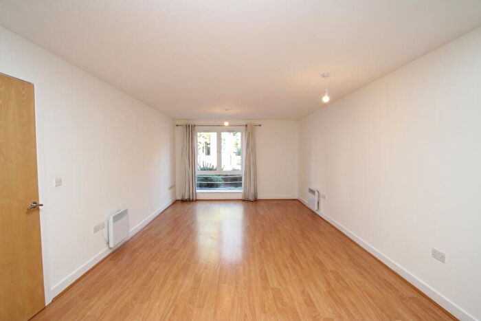 1 Bedroom Flat To Rent In Park Lane, Croydon, CR0