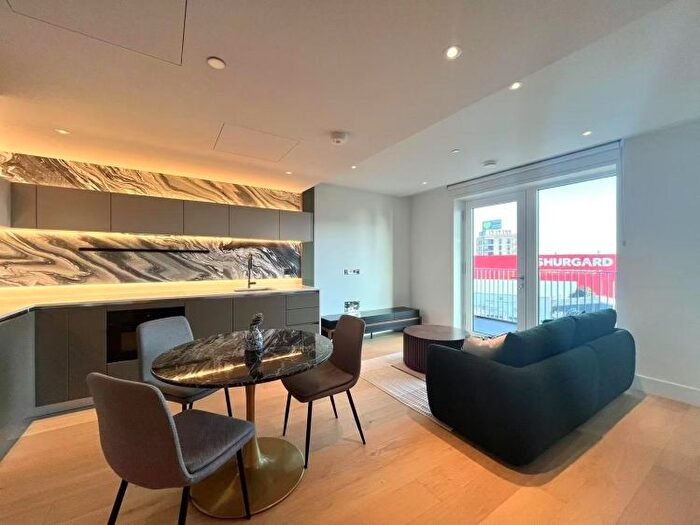 1 Bedroom Flat To Rent In Cascade Way, London, W12