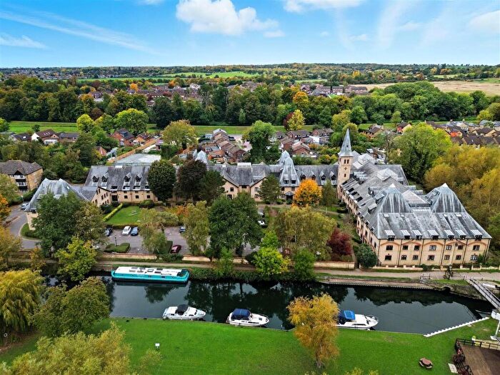 2 Bedroom Apartment For Sale In River Meads, Stanstead Abbotts, SG12