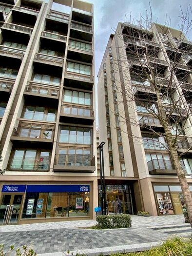 2 Bedroom Flat To Rent In White City Living, Fountain Park Way, London, W12
