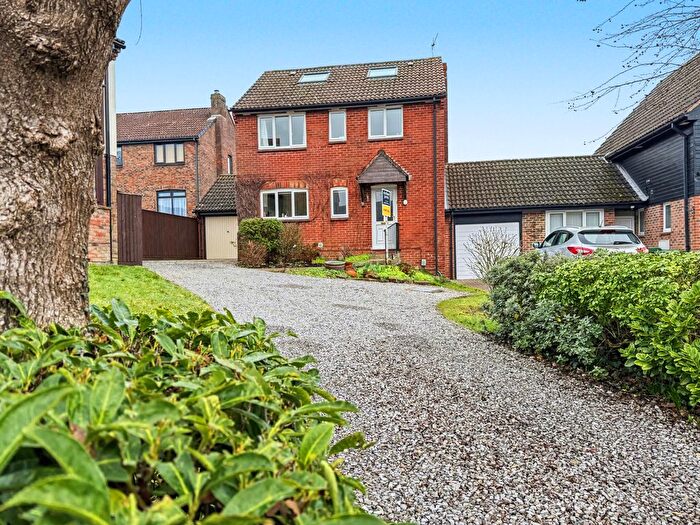 5 Bedroom Link Detached House For Sale In High Mead, Royal Wootton Bassett, SN4