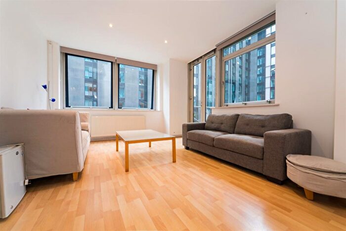 2 Bedroom Flat For Sale In Princess Street, Manchester, M1