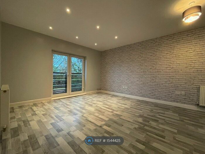 2 Bedroom Flat To Rent In Hawkshead Place, Newton Aycliffe, DL5