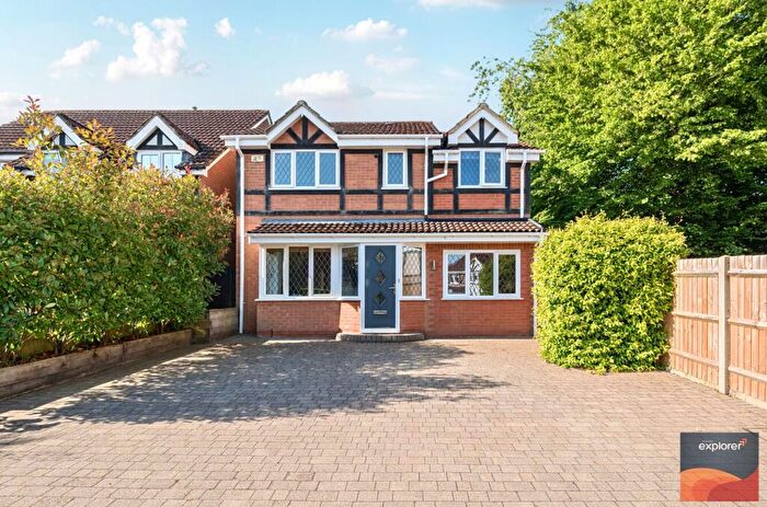 4 Bedroom Detached House For Sale In Beechwood Close, Hatch Warren, RG22
