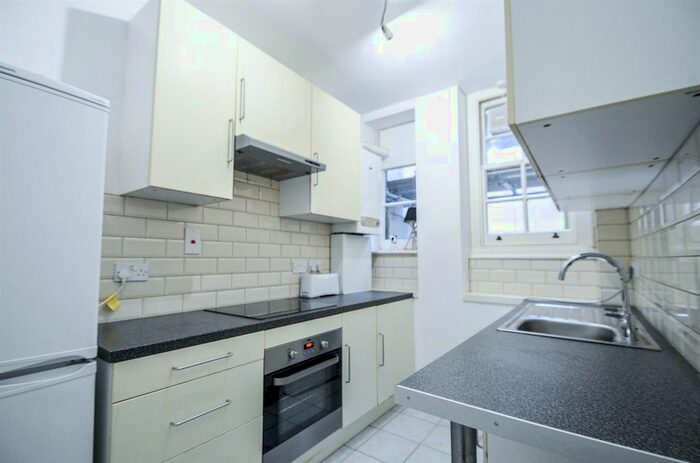 2 Bedroom Flat To Rent In Chester House, New Cavendish Street, London, W1W