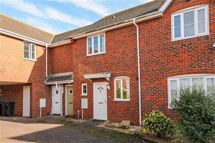 1 Bedroom Flat To Rent In Mere Close, Bracklesham Bay, Chichester, PO20