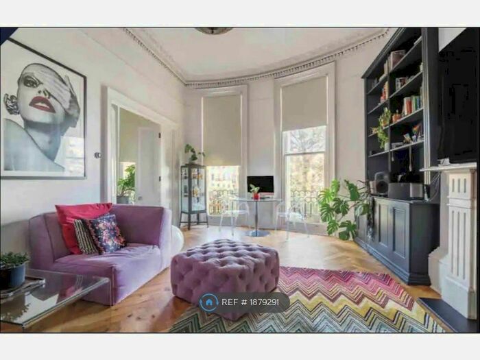 2 Bedroom Flat To Rent In Brunswick Square, Brighton &amp; Hove, BN3