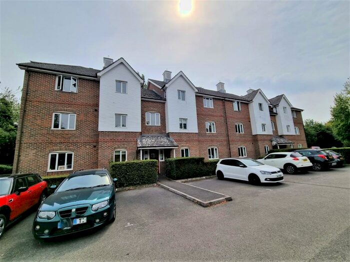 2 Bedroom Apartment To Rent In Mallard Way, Aldermaston, Reading, Berkshire, RG7