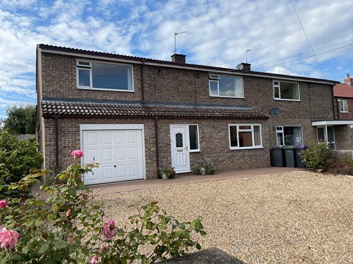 4 Bedroom Semi-Detached House For Sale In High Street, Carlton Le Moorland, LN5