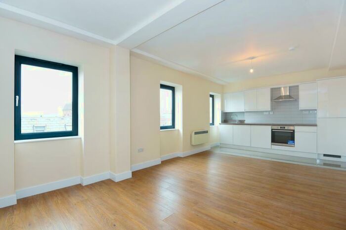2 Bedroom Apartment To Rent In Town Centre, Aylesbury, HP20