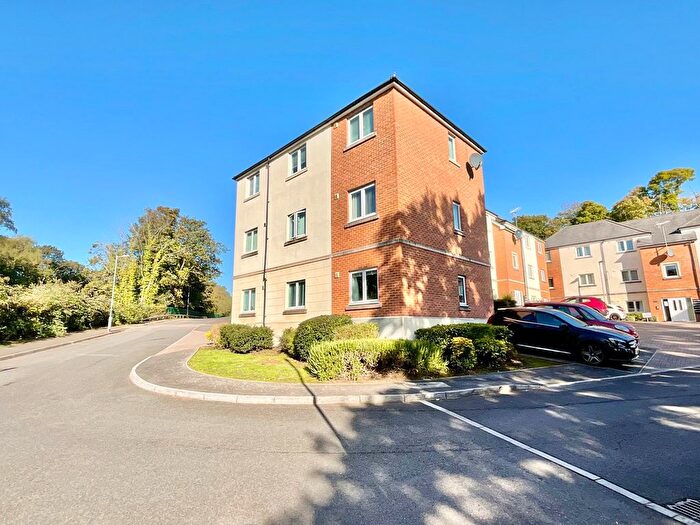 2 Bedroom Flat For Sale In Golden Mile View, Newport, NP20