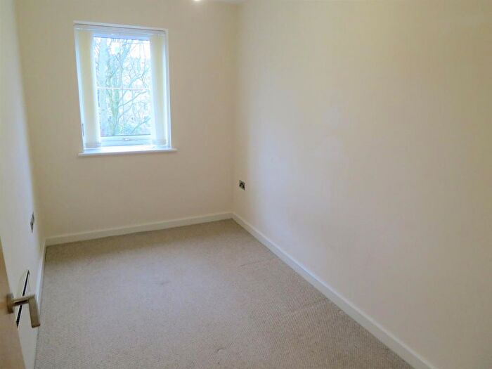 2 Bedroom Flat To Rent In Brooklands Court, Mill Moor Road, Meltham, HD9