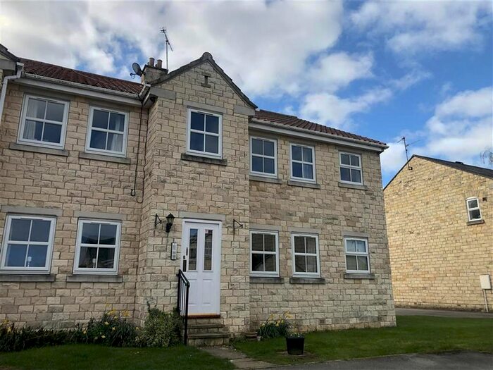 2 Bedroom Flat To Rent In Parlington Villas, Aberford, Leeds, LS25