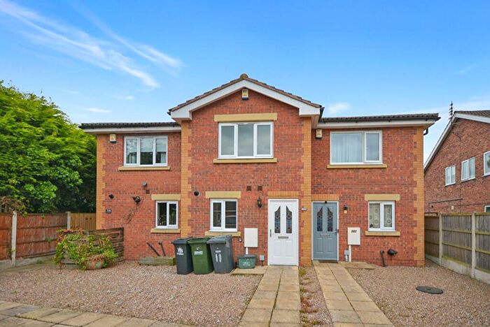 2 Bedroom Town House To Rent In C Emerys Road, Gedling, NG4