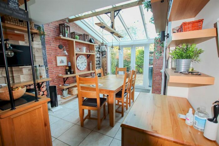 5 Bedroom Detached House To Rent In West End Road, West End, Southampton, SO18