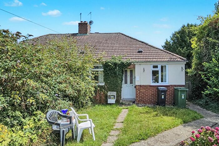 2 Bedroom Bungalow For Sale In Nobles Close, Botley, Oxford, Oxfordshire, OX2