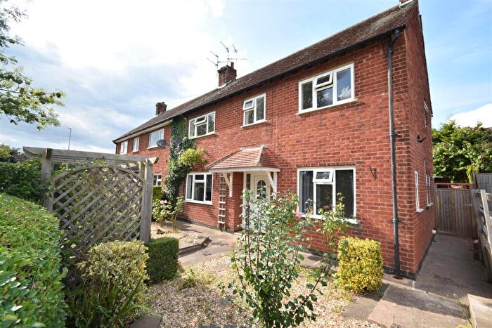 4 Bedroom Semi-Detached House For Sale In Lower Kirklington Road, Southwell, Nottinghamshire, NG25