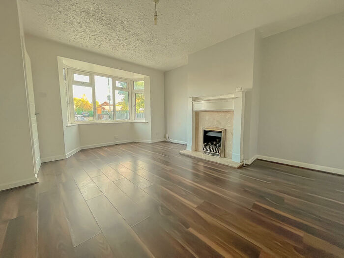 2 Bedroom Terraced House To Rent In Cardinal Square, Beeston, Leeds, LS11