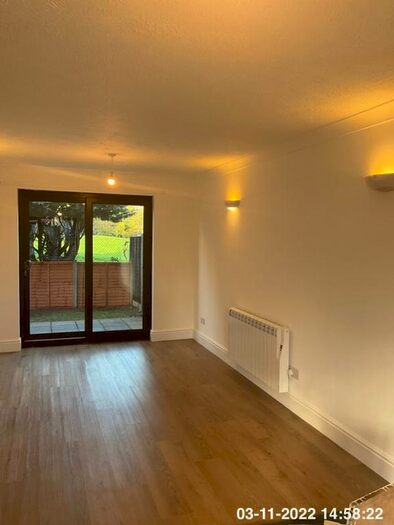 3 Bedroom Terraced House To Rent In Station Approach, Belmont Sutton, SM2