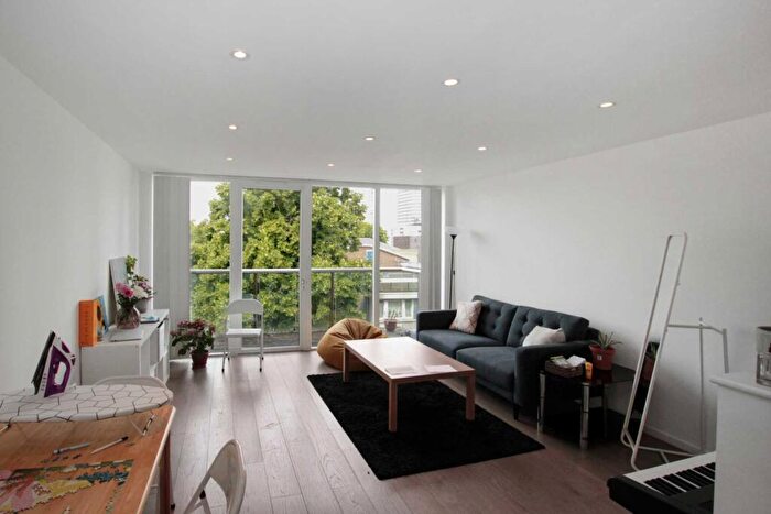 2 Bedroom Apartment To Rent In Central Street, London, EC1V