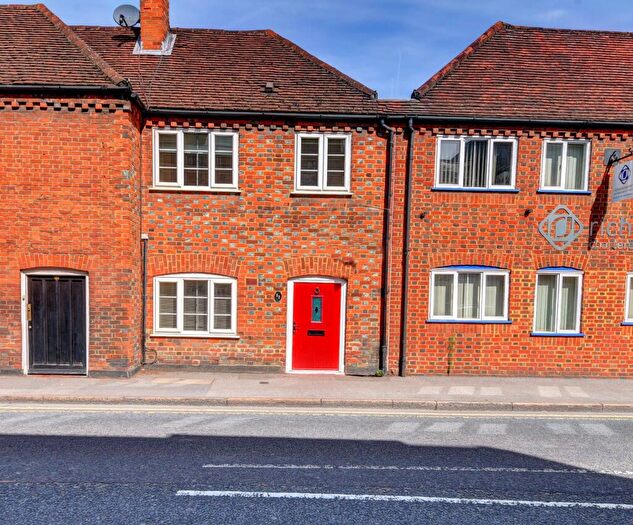 2 Bedroom Cottage To Rent In Chapel Street, Marlow, Buckinghamshire, SL7