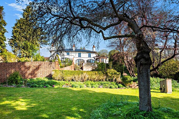 4 Bedroom Semi Detached House For Sale In Hardwick Road, Whitchurch On Thames, Oxfordshire, RG8