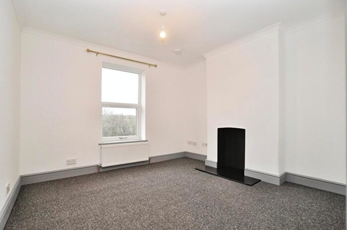 2 Bedroom Character Property To Rent In Hitchin Road, Arlesey, SG15