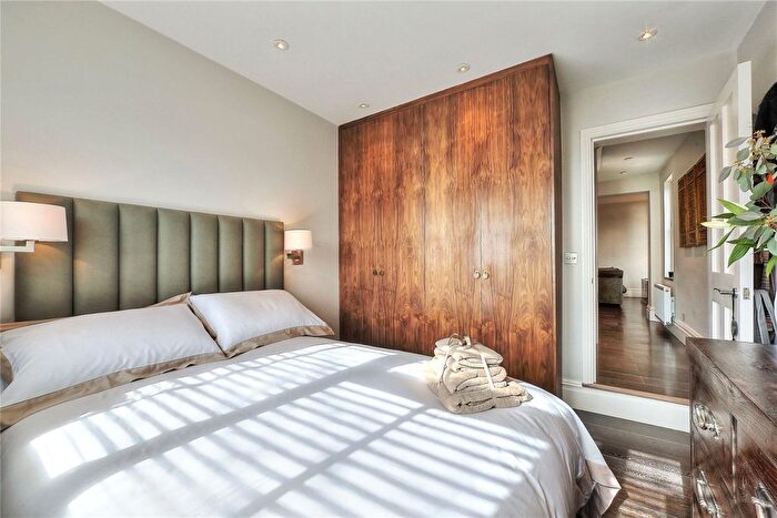1 Bedroom Flat To Rent In Worple Road, London, SW20
