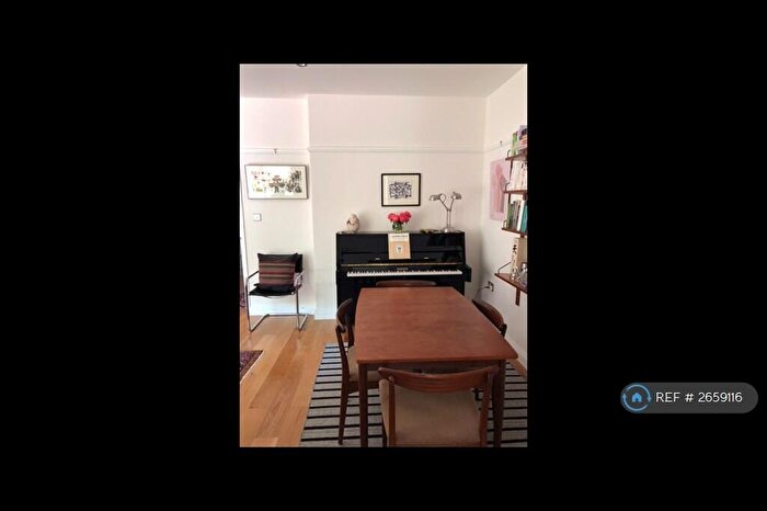 1 Bedroom Flat To Rent In Constantine Road, London, NW3