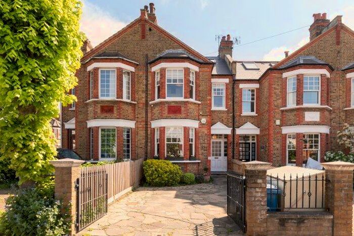 4 Bedroom Property To Rent In Lambton Road, London, SW20