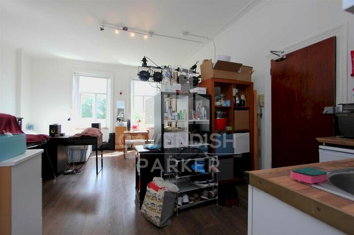 Studio To Rent In Parsifal Road, West Hampstead, London, NW6