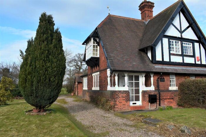 2 Bedroom Semi-Detached House To Rent In Crewe Road, Crewe, CW1