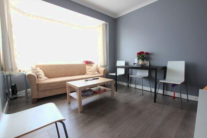 2 Bedroom Maisonette To Rent In Briar Close, London, N13