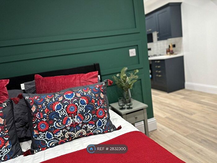 Studio To Rent In Nottingham Road, Derby, DE1