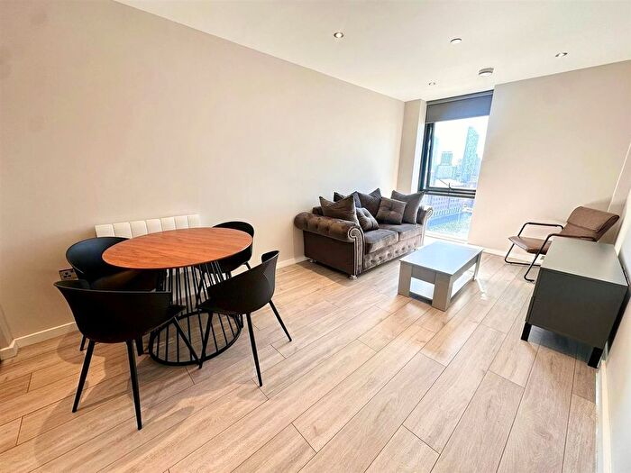 2 Bedroom Flat To Rent In Jesse Hartley Way, Liverpool, L3