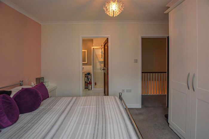 2 Bedroom Cottage For Sale In Thorndon Park, Ingrave, Brentwood, CM13