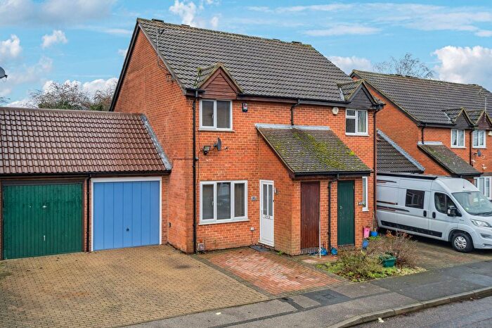 2 Bedroom Semi Detached House For Sale In Lindsey Road, Denham, UB9