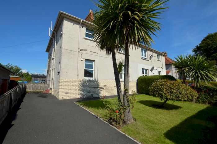 2 Bedroom Flat To Rent In Cameron Park, Thornton, KY1